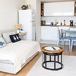Vue Panoramique Sur Bassin,piscine Et Terrasse *